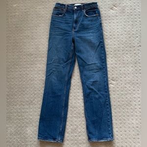 Ultra high rise 90s straight jeans from AnF dark wash regular length.